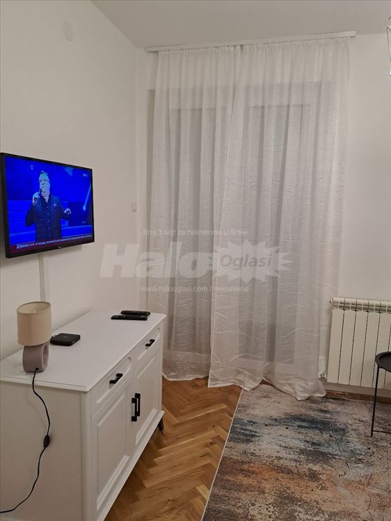 Izdajem stanu u Mirijevu 40m2 — 10