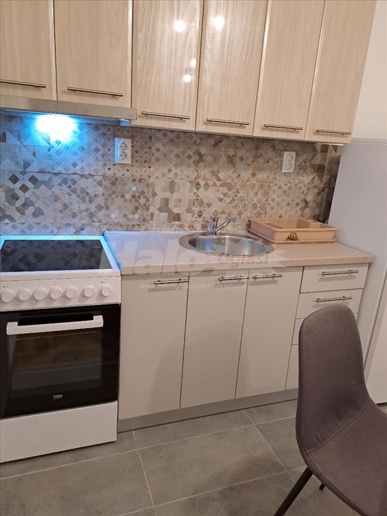Izdajem stanu u Mirijevu 40m2 — 15