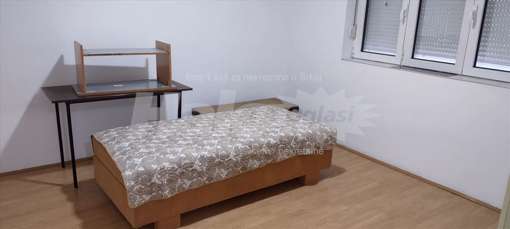 Izdajem trosoban stan od 60m2 — 9