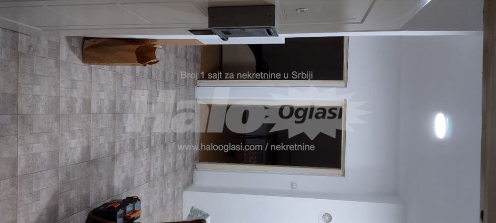 Izdajem trosoban stan od 60m2 — 11