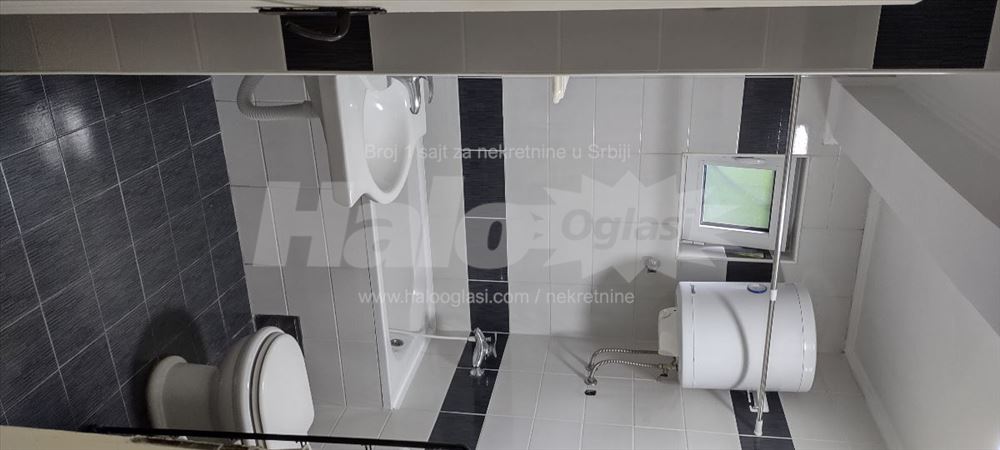 Izdajem trosoban stan od 60m2 — 13