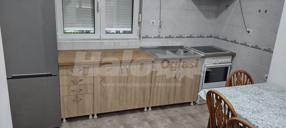 Izdajem trosoban stan od 60m2 — 14