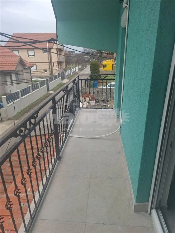 Izdajem trosoban stan u Borči — 8