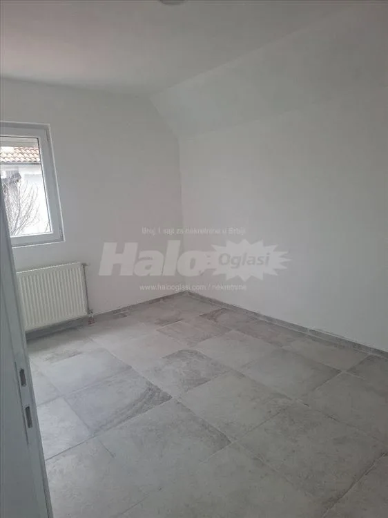 Izdajem trosoban stan u Borči — 11