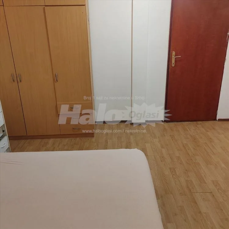 Izdajem trosoban stan u kući sa parkingom, Krnjača — 3