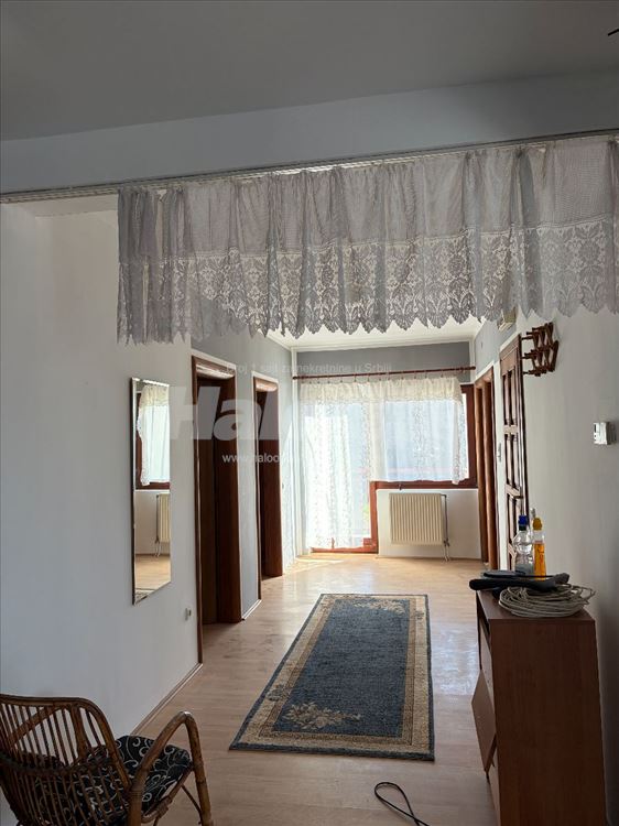 Izdajem trosoban stan u Visnjici — 5