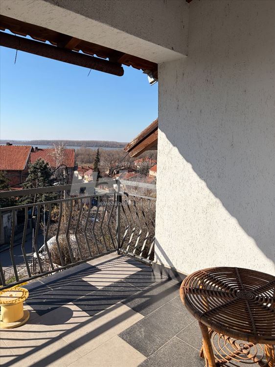 Izdajem trosoban stan u Visnjici — 7