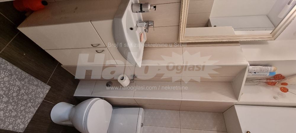 Izdajem trosoban stan u Zemunu, Save Kovačević — 4