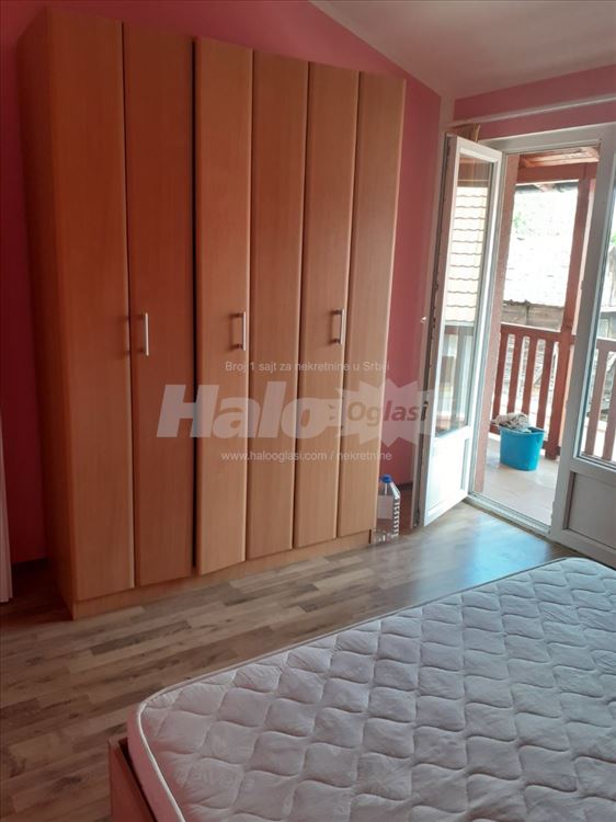 Izdajem trosobni stan od 75m2 — 7