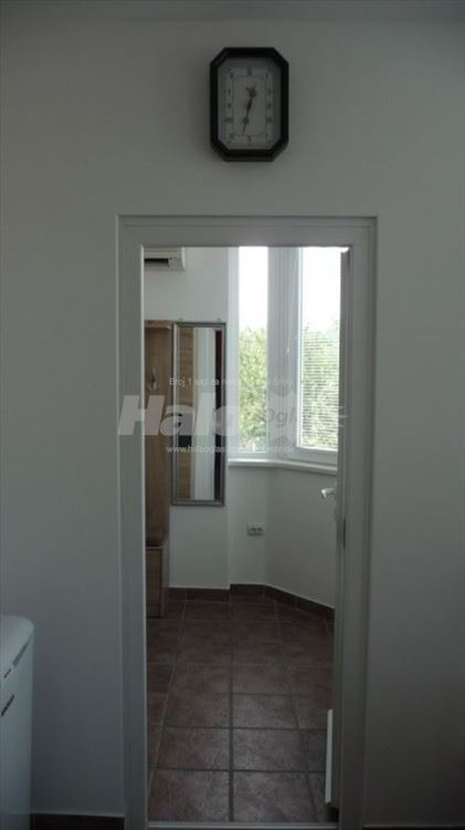 Izdajem Zaposlenoj Zenskoj Osobi jednosoban-40m2 — 5