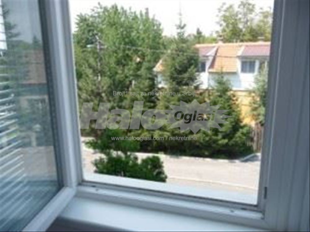 Izdajem Zaposlenoj Zenskoj Osobi jednosoban-40m2 — 9