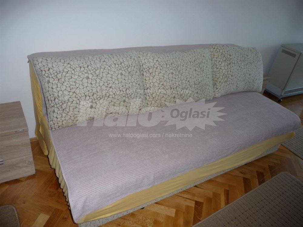 Izdajem Zaposlenoj Zenskoj Osobi jednosoban-40m2 — 11