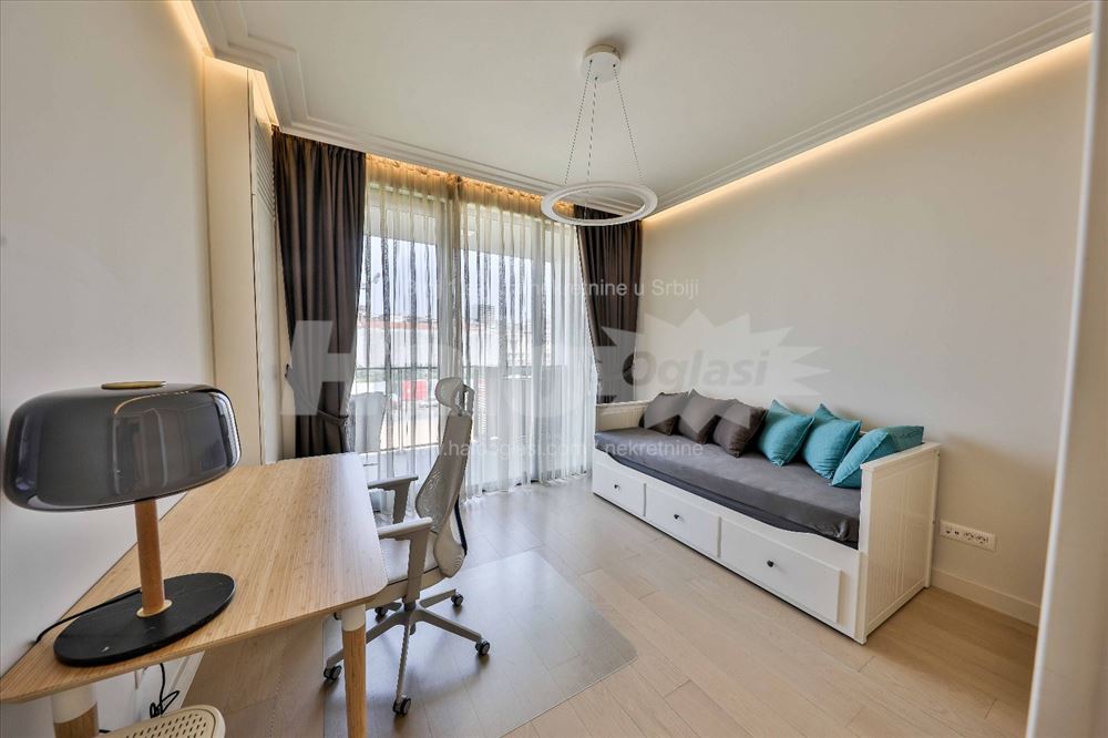 LUX BW Magnolia 3 spavaće i prostrana dnevna soba — 8