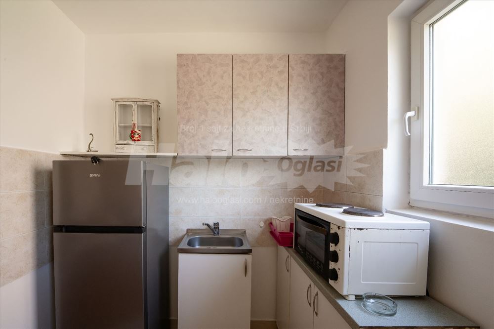 Izdavanje garsonjere – 28m², odlična lokacija — 4