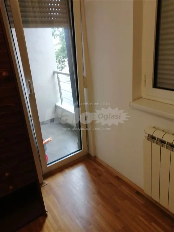 Izdavanje garsonjere — 4