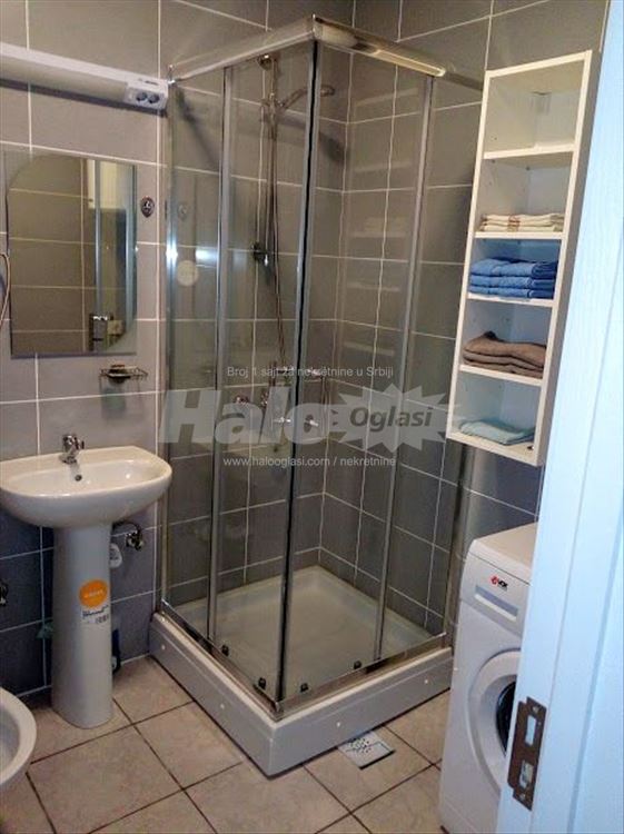 Izdavanje garsonjere — 4