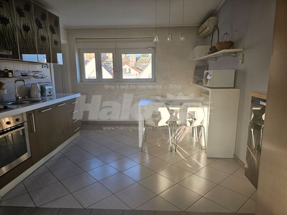 Izdavanje-Hram; For rent - top location — 2