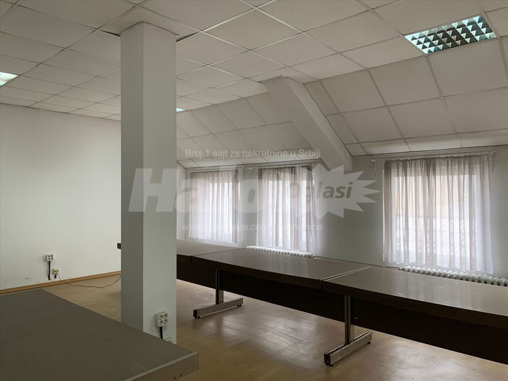 Izdavanje kancelarijskog prostora — 4