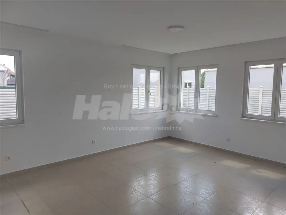 Izdavanje - Kuća 200m2, Dobanovci, Slovačka — 8