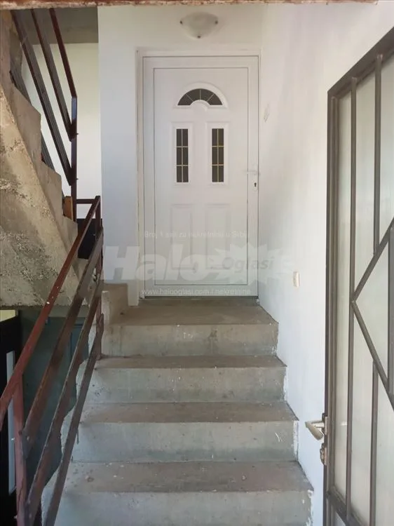 Izdavanje kuce Surcin — 2
