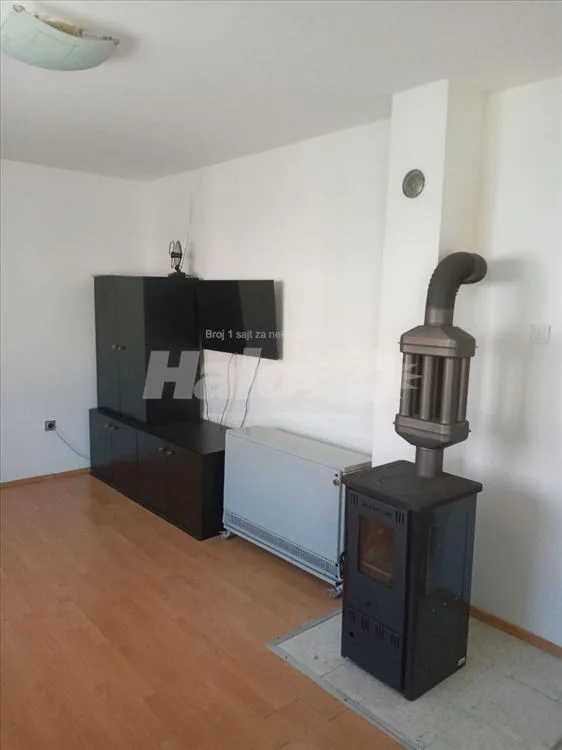 Izdavanje kuce Surcin — 10