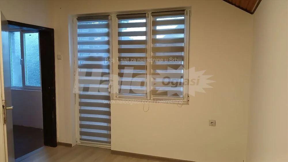 Izdavanje kuće - stan — 4