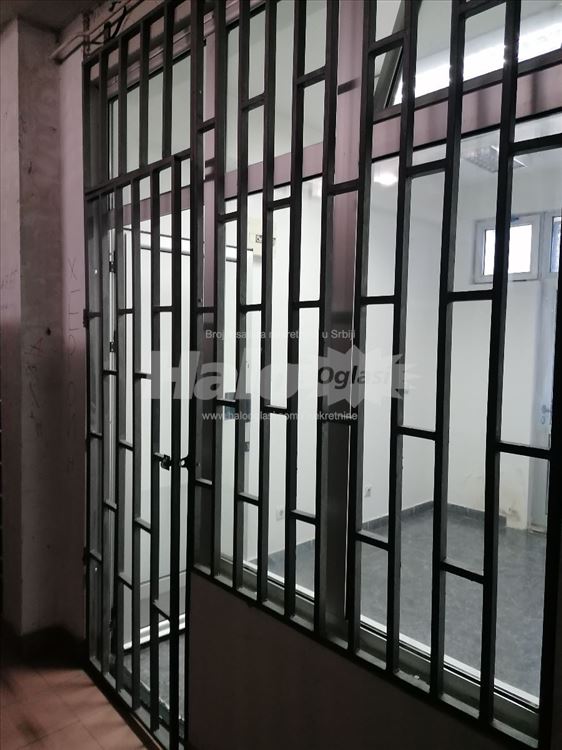 Izdavanje lokala 10m2 Brace Jerkovic — 3