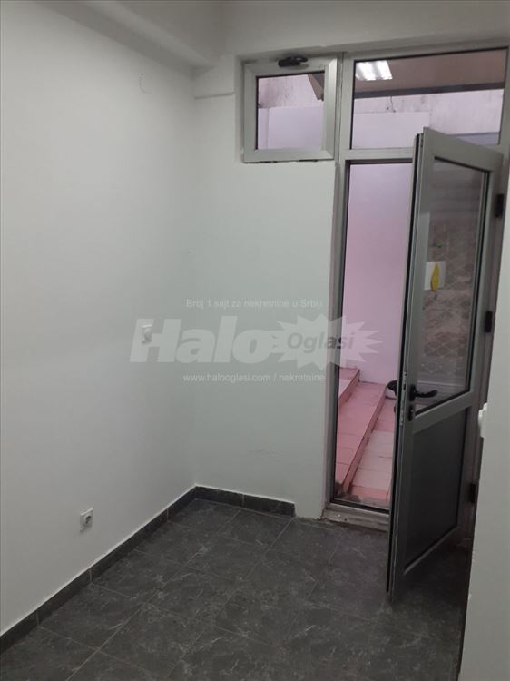 Izdavanje lokala 10m2 Brace Jerkovic — 12