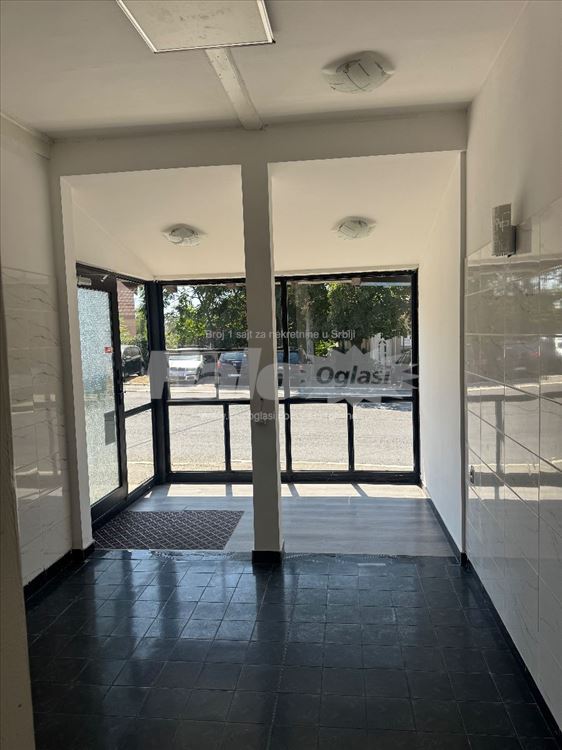 Izdavanje lokala 20m2 na odlicnoj lokaciji — 2