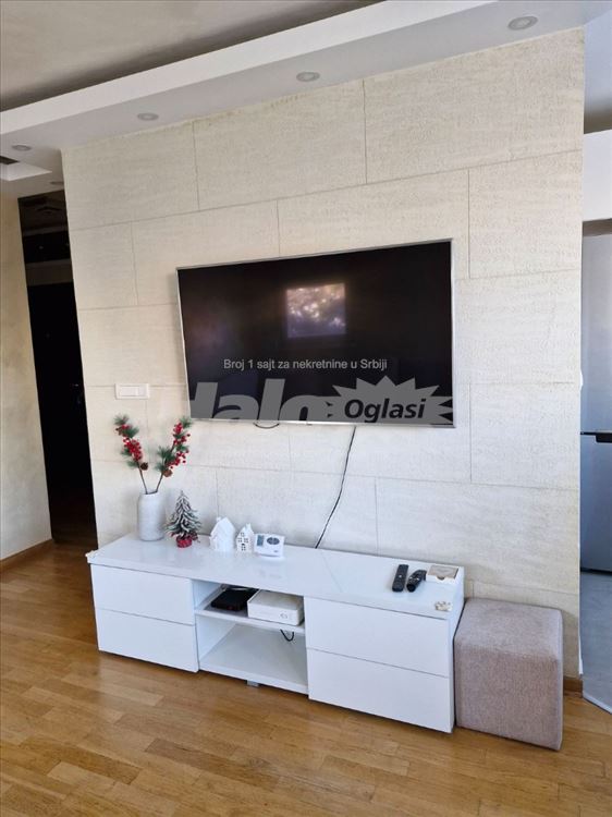 Izdavanje lux opremljenog trosobnog stana — 4