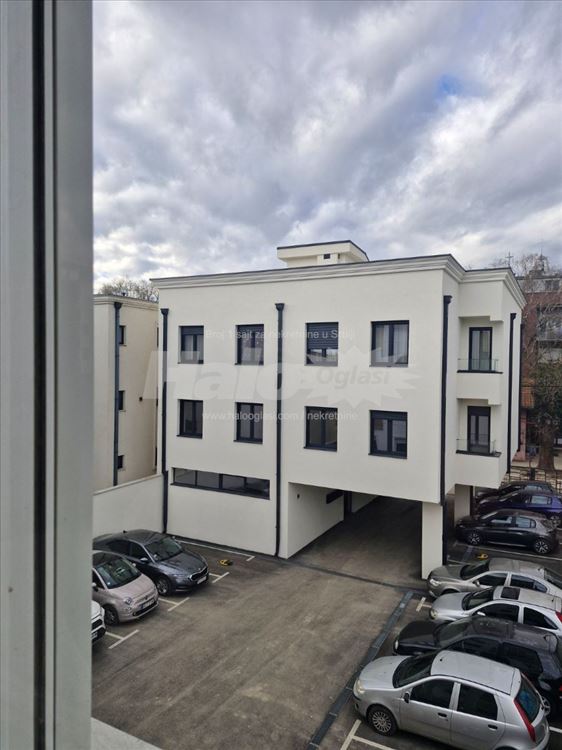 Izdavanje lux opremljenog trosobnog stana — 10