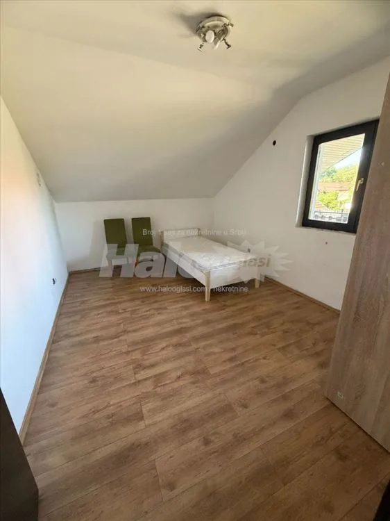 Izdavanje, namešten stan na spratu kuće,sve zasebo — 5