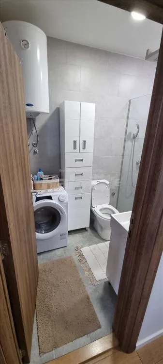 Izdavanje namestenog stana(novogradnja). — 12