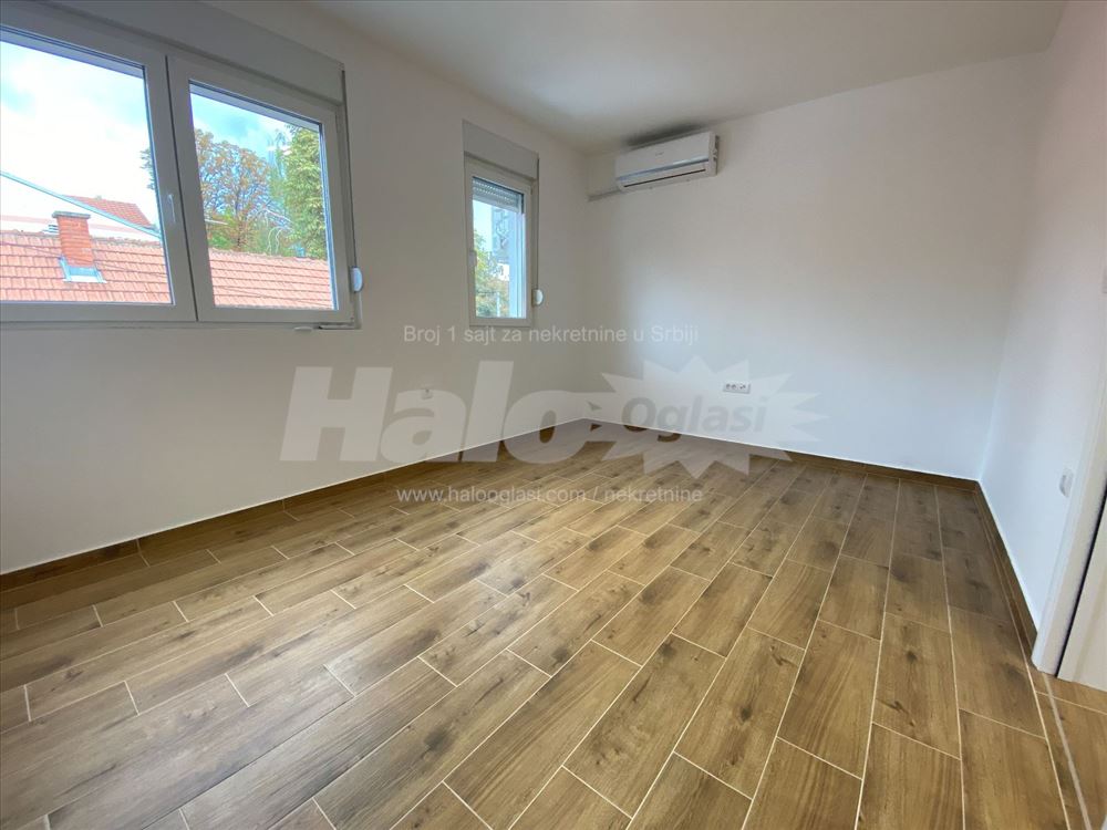Izdavanje poslovnog prostora - Zemun Banatska 1 — 7