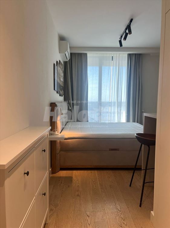Izdavanje. Stan 28m2. Beograd na Vodi — 2