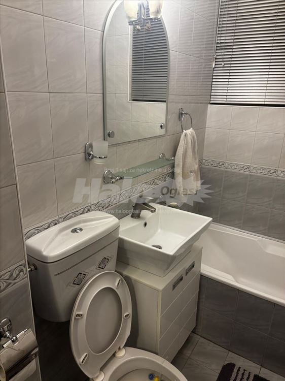 Izdavanje - Stan 50m2 - Višnjički venac 89/1 — 11
