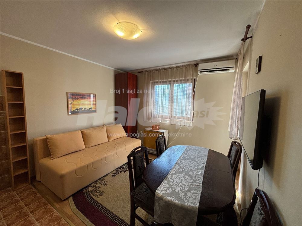 Izdavanje stan Karaburma 35kvm Total namesten — 5