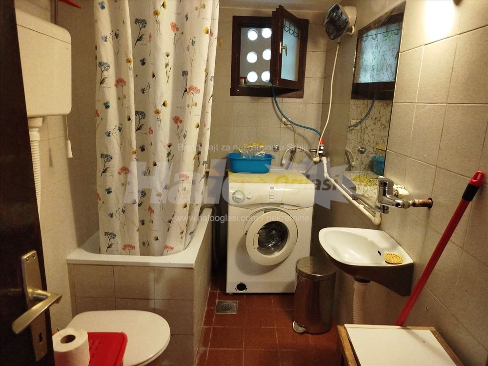 Izdavanje stana 40m2 — 3