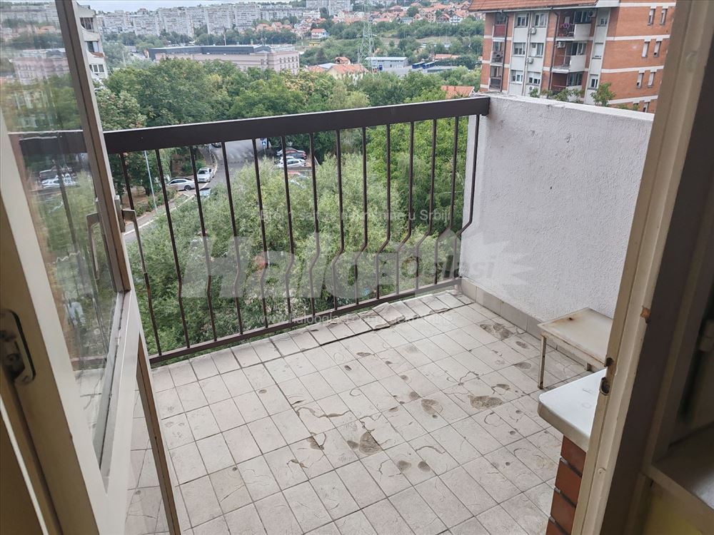 Izdavanje stana — 12