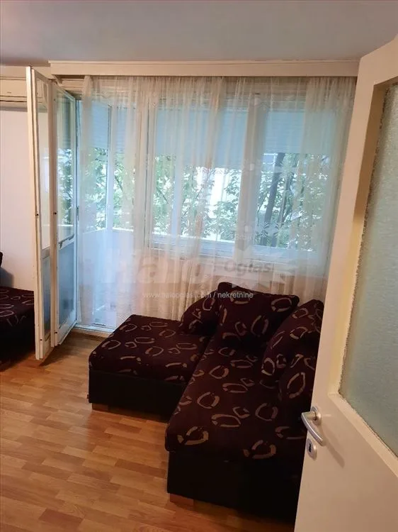 Izdavanje stana — 4