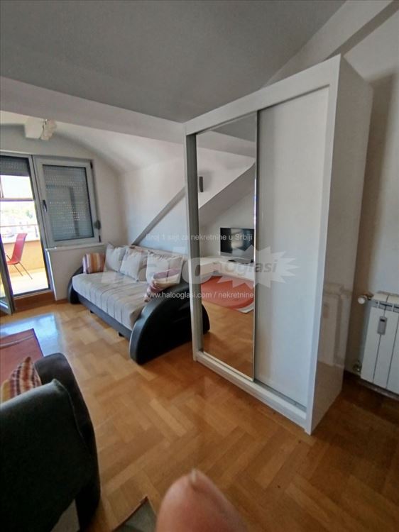 Izdavanje stana na Zvedari sa garažom — 5