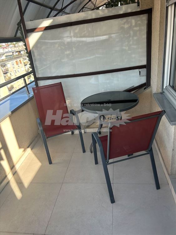 Izdavanje stana na Zvedari sa garažom — 15