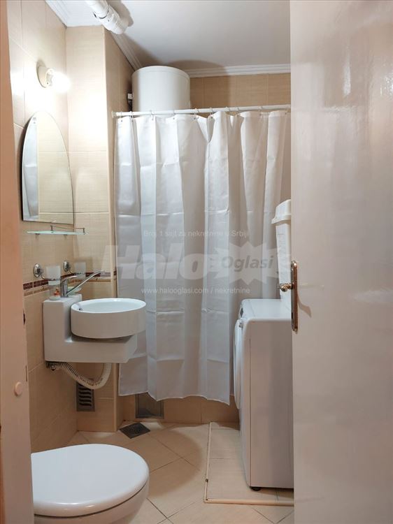 Izdavanje stana- Novi Beograd, Blok 38 — 9