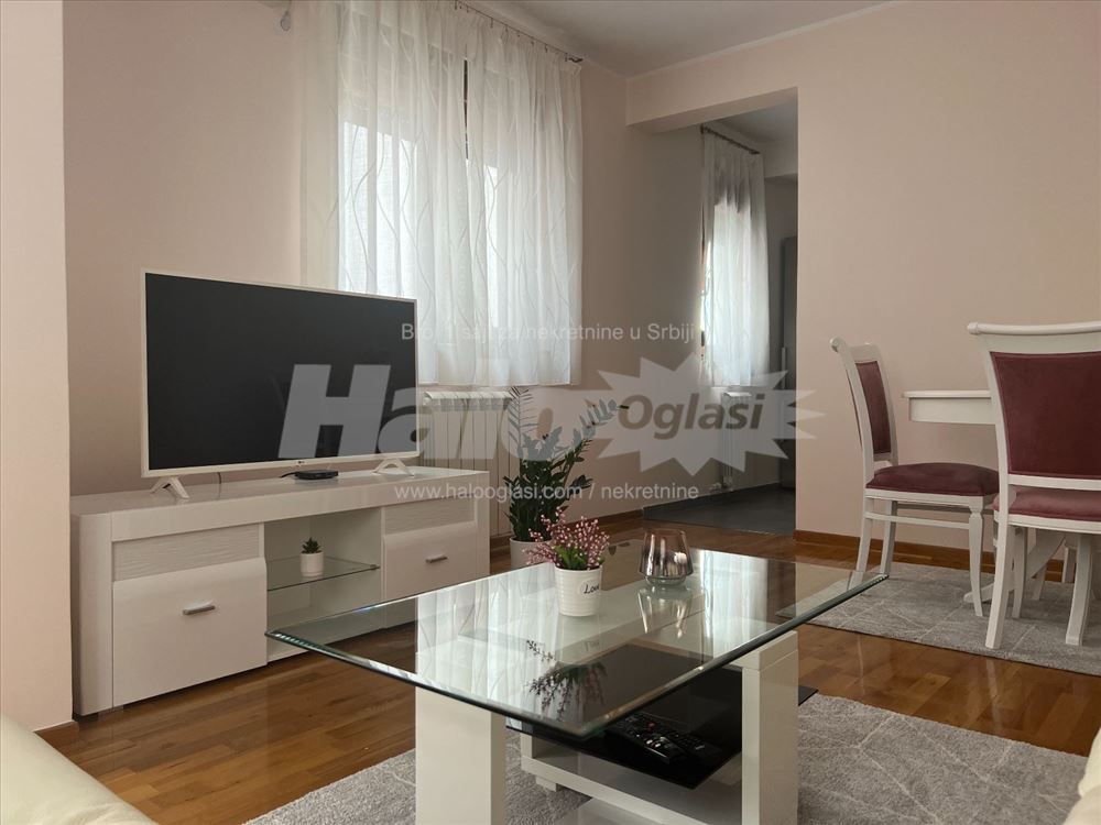Izdavanje stana u blizini Olimpa, lux novogradnja — 3