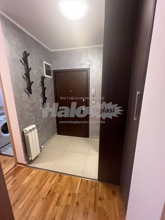 Izdavanje stana u blizini Olimpa, lux novogradnja — 10