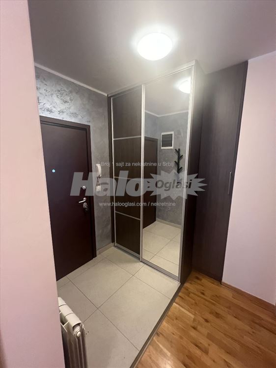 Izdavanje stana u blizini Olimpa, lux novogradnja — 11