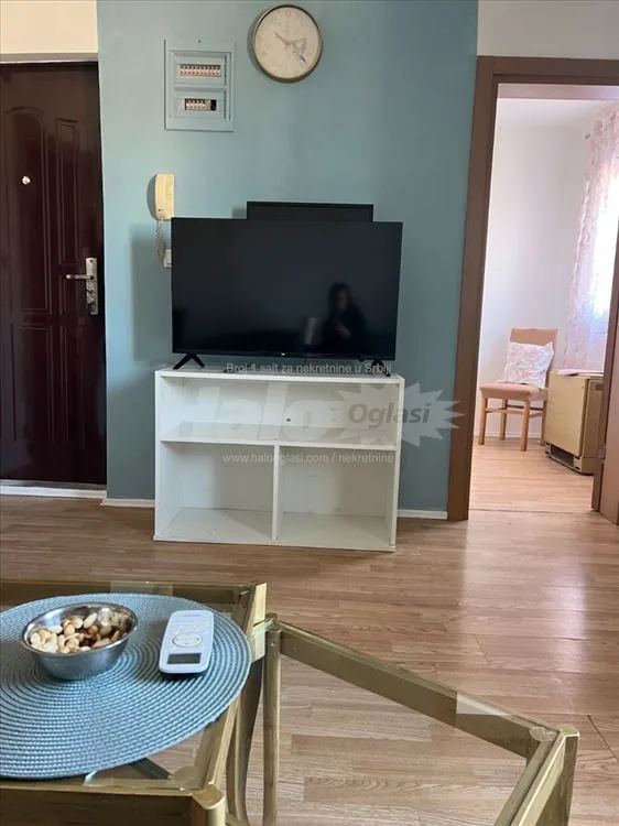 Izdavanje stana u Borci na dobroj lokaciji — 3