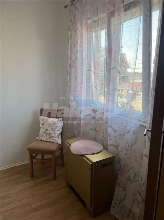 Izdavanje stana u Borci na dobroj lokaciji — 12