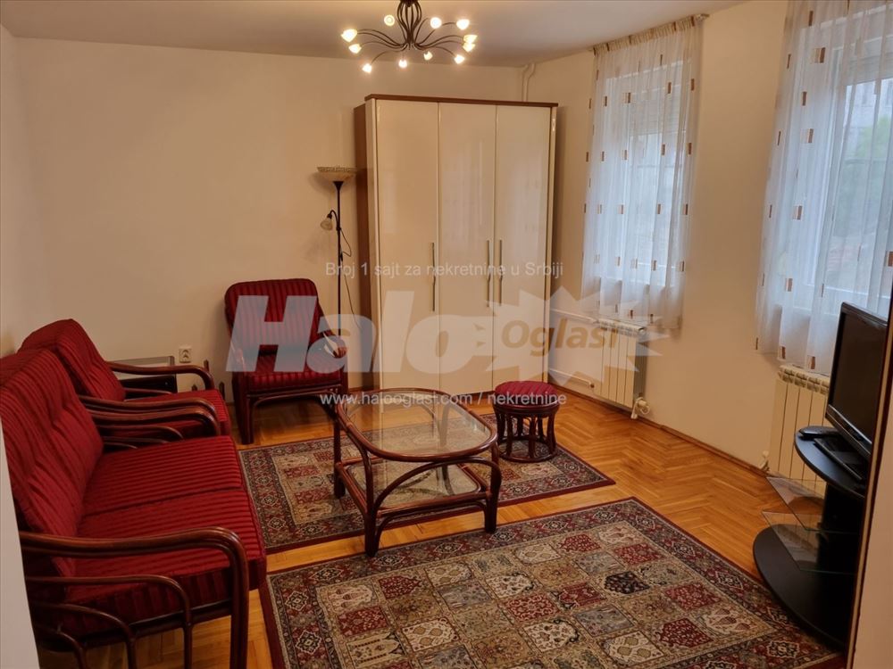 Izdavanje stana u Primorskoj ulici (Beograd) — 2