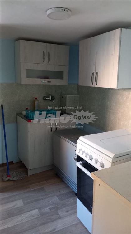Izdavanje stana u Zemunu — 4